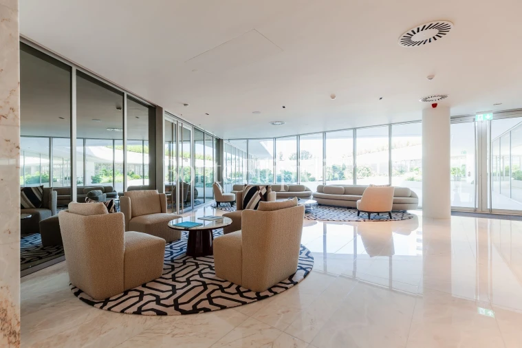 Apartamento T3 para Arrendamento em Campolide Foto 40