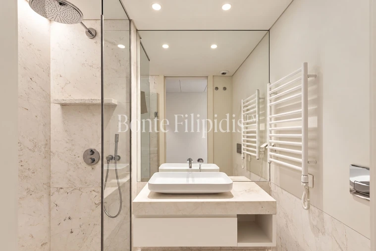 Apartamento T3 para Arrendamento em Campolide Foto 33