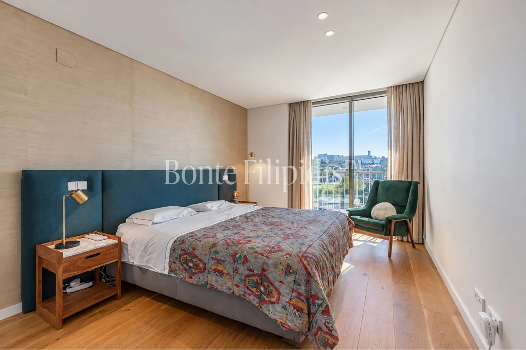 Apartamento T3 para Arrendamento em Campolide Foto 34