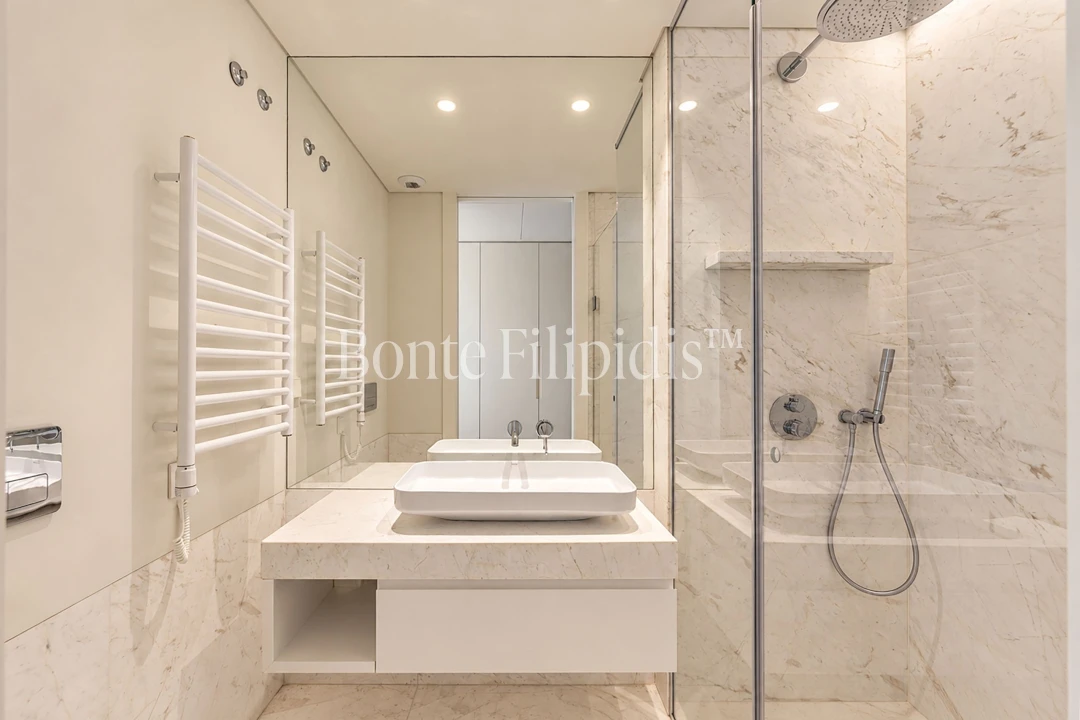 Apartamento T3 para Arrendamento em Campolide Foto 25