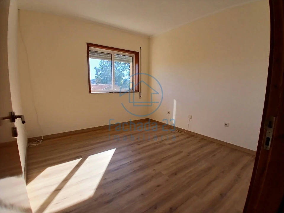 Apartamento T2 para Venda em Meixomil Foto 22