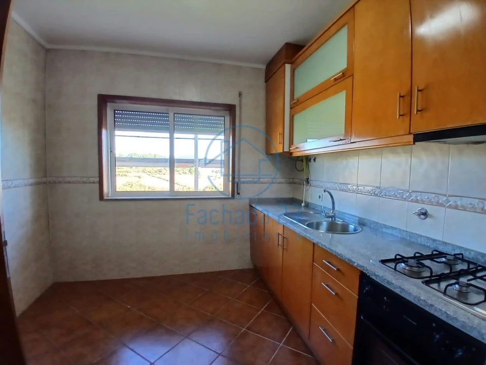 Apartamento T2 para Venda em Meixomil Foto 12
