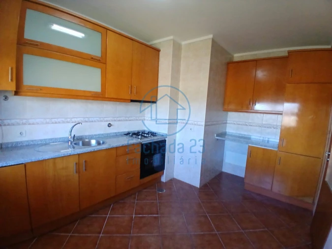 Apartamento T2 para Venda em Meixomil Foto 15
