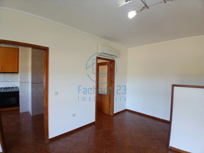 Apartamento T2 para Venda em Meixomil Foto 3
