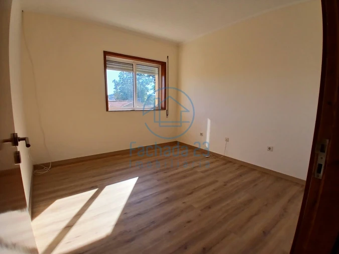 Apartamento T2 para Venda em Meixomil Foto 22