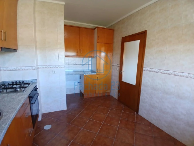 Apartamento T2 para Venda em Meixomil Foto 13