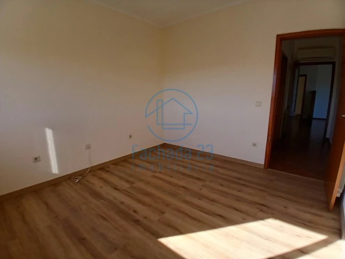Apartamento T2 para Venda em Meixomil Foto 27