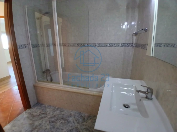 Apartamento T2 para Venda em Meixomil Foto 18