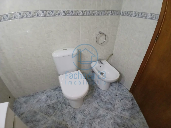 Apartamento T2 para Venda em Meixomil Foto 17