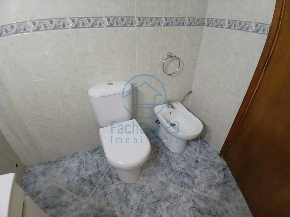 Apartamento T2 para Venda em Meixomil Foto 17