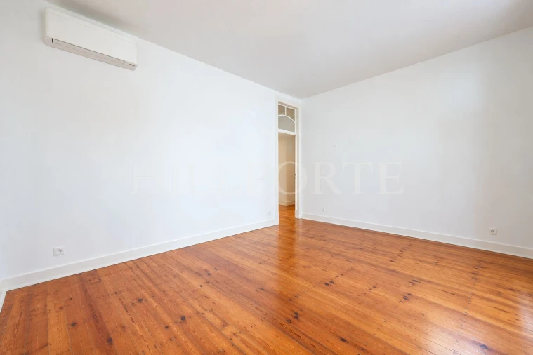 Apartamento T2 para Venda em Arroios Foto 17