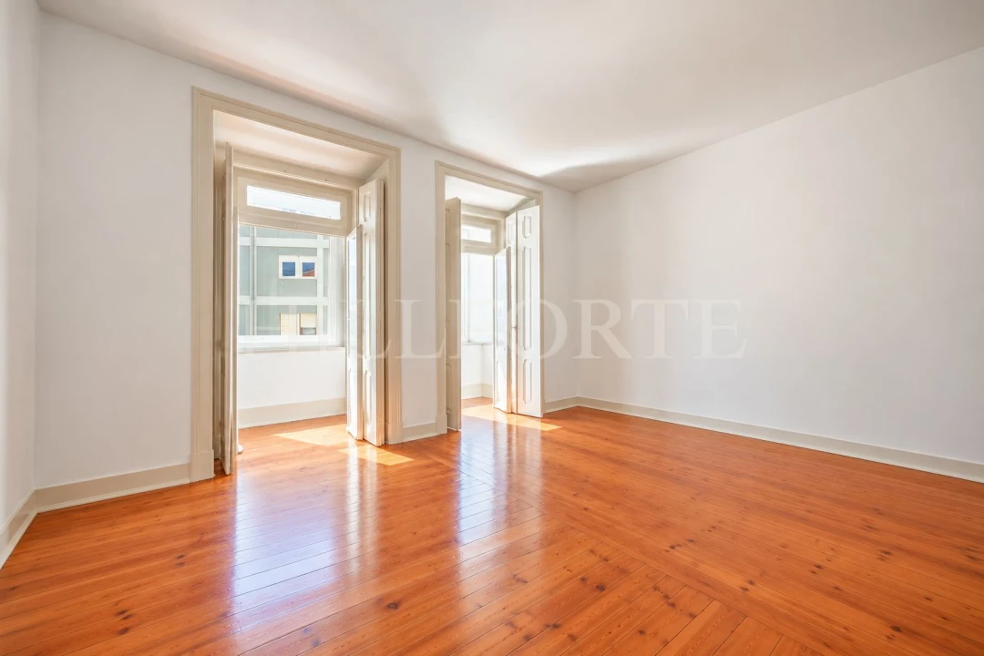 Apartamento T2 para Venda em Arroios Foto 2