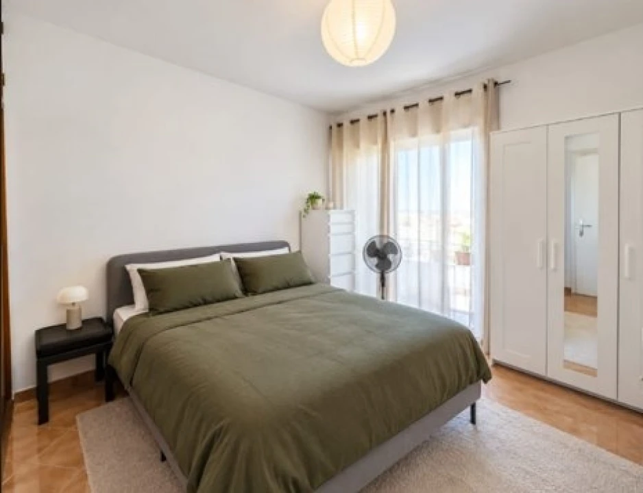 Apartamento T2 para Venda em Faro (Sé e São Pedro) Foto 5
