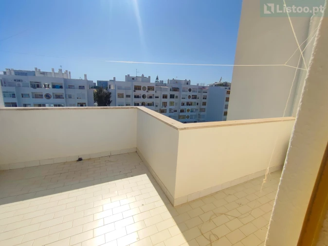 Apartamento T2 para Venda em Quarteira Foto 6