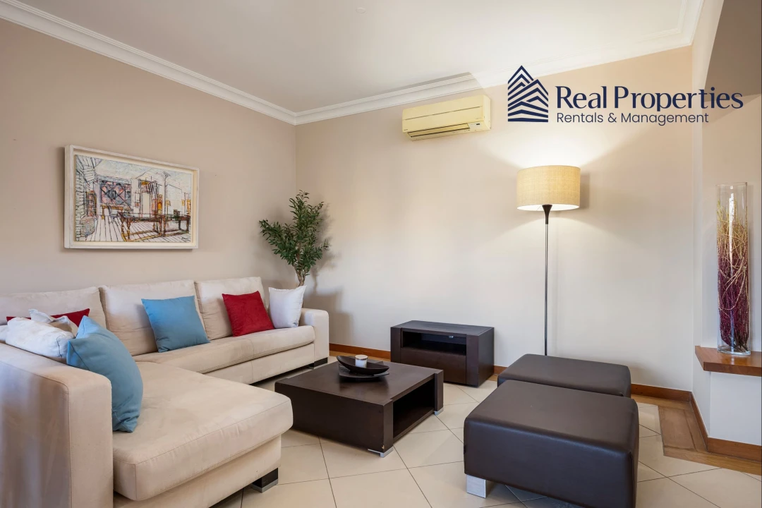 Apartamento para Venda em Quarteira Foto 16