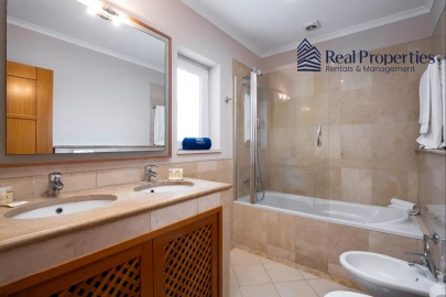 Apartamento para Venda em Quarteira