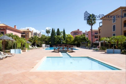 Apartamento para Venda em Quarteira
