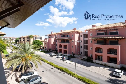 Apartamento para Venda em Quarteira