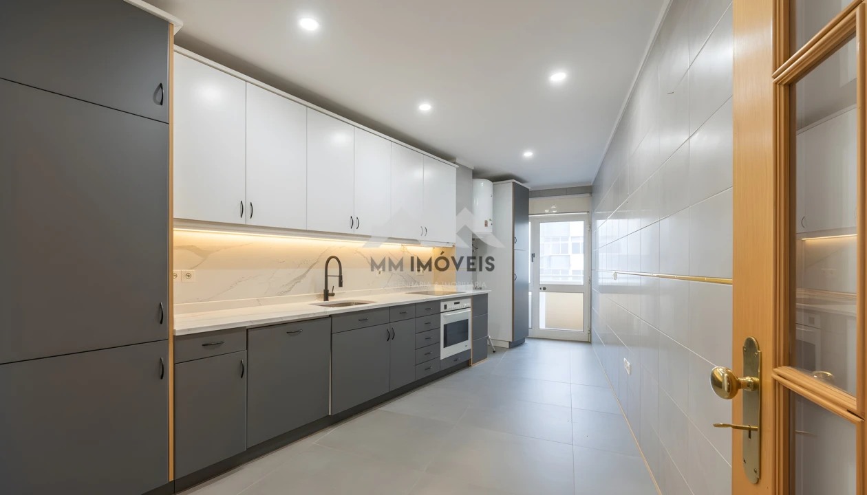 Apartamento T3 para Venda em Cedofeita, Santo Ildefonso, Sé, Miragaia, São Nicolau e Vitória Foto 29