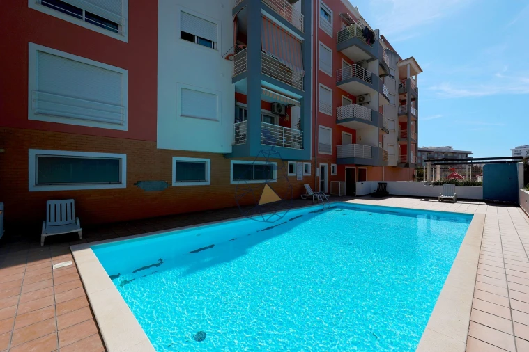 Apartamento T2 para Venda em Portimão Foto 40