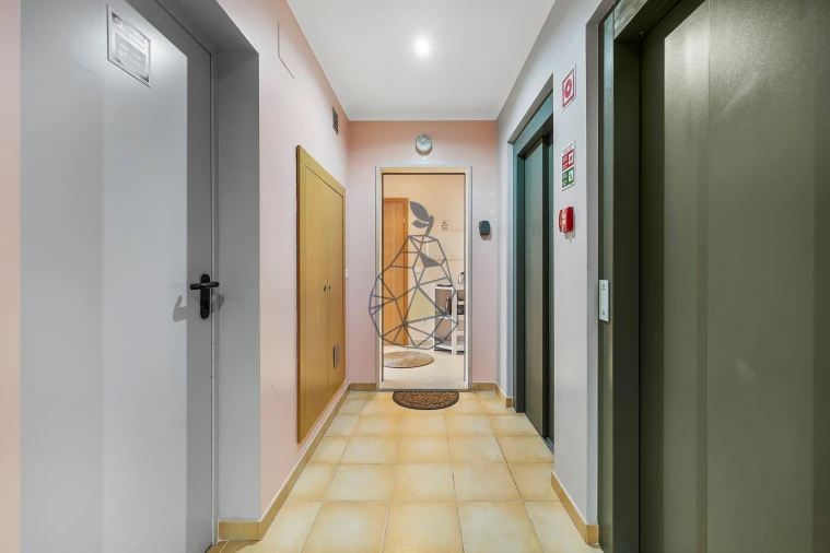 Apartamento T2 para Venda em Portimão Foto 28