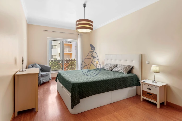 Apartamento T2 para Venda em Portimão Foto 23