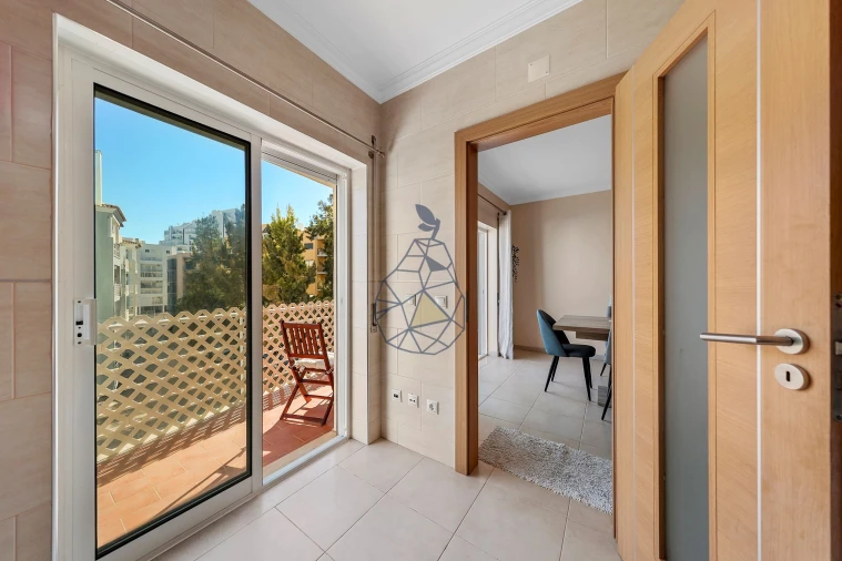 Apartamento T2 para Venda em Portimão Foto 11