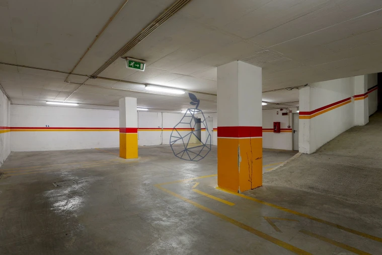 Apartamento T2 para Venda em Portimão Foto 32