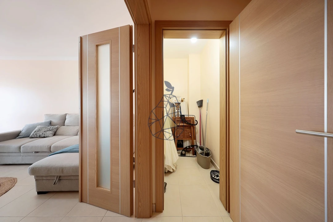 Apartamento T2 para Venda em Portimão Foto 4