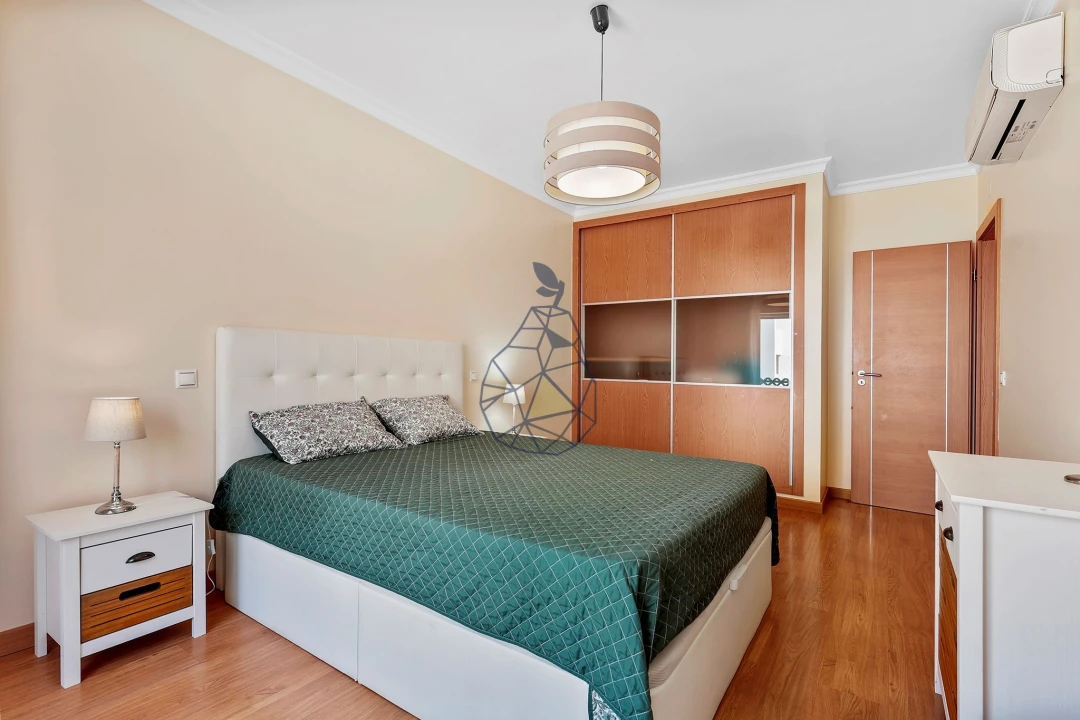 Apartamento T2 para Venda em Portimão Foto 24