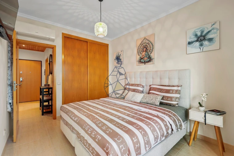 Apartamento T1 para Venda em Portimão Foto 10