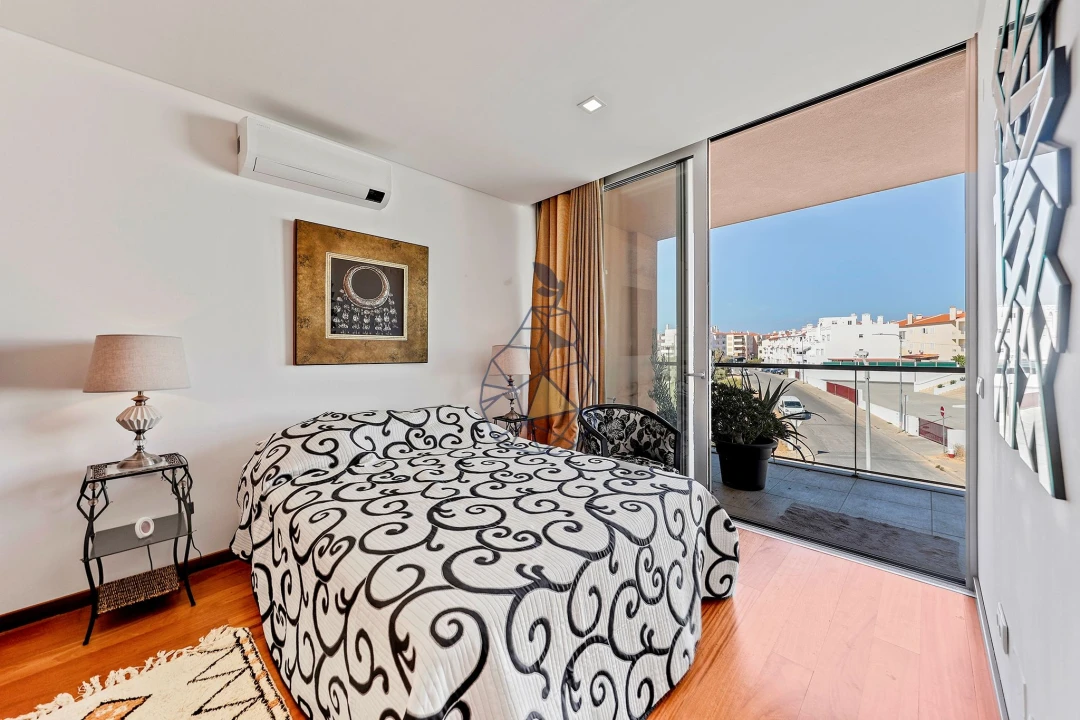 Apartamento T2 para Venda em Portimão Foto 22