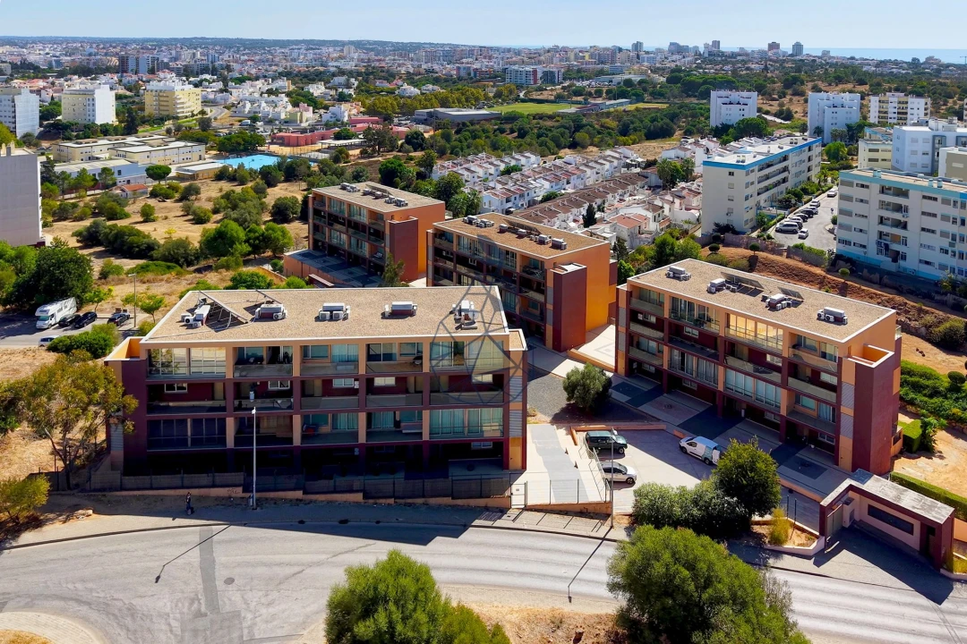 Apartamento T2 para Venda em Portimão Foto 48