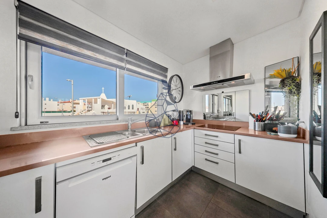 Apartamento T2 para Venda em Portimão Foto 3