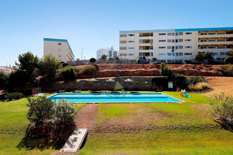 Apartamento T2 para Venda em Portimão Foto 50