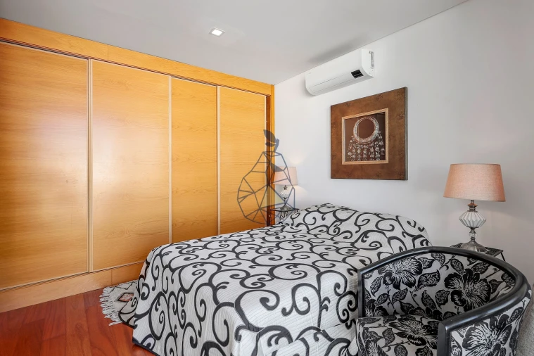 Apartamento T2 para Venda em Portimão Foto 25