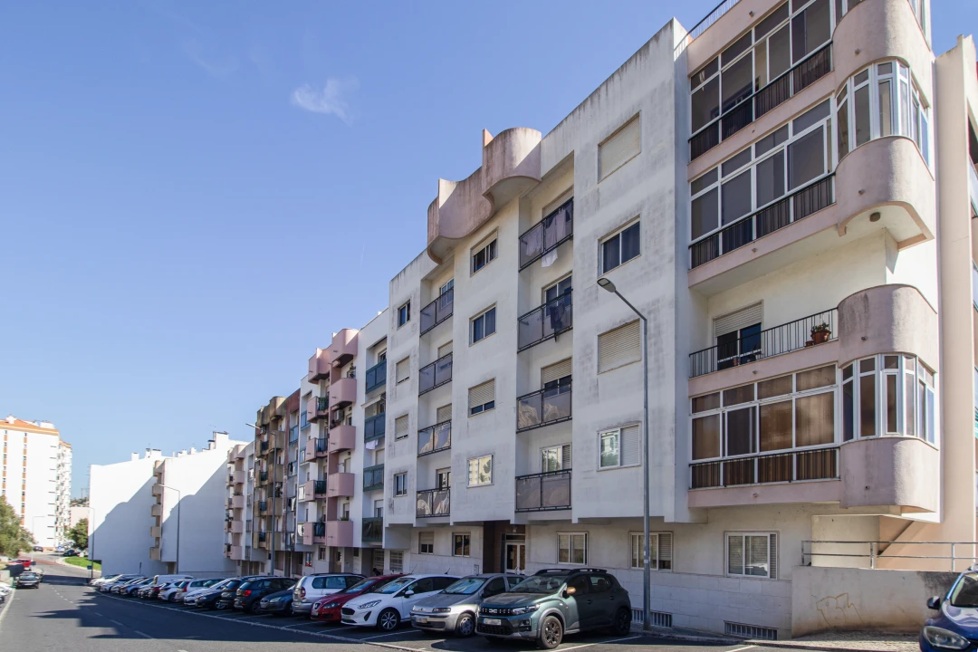Apartamento T3 para Venda em Massamá e Monte Abraão Foto 34