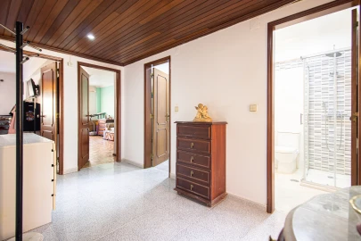 Apartamento T3 para Venda em Massamá e Monte Abraão