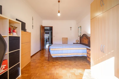 Apartamento T3 para Venda em Massamá e Monte Abraão