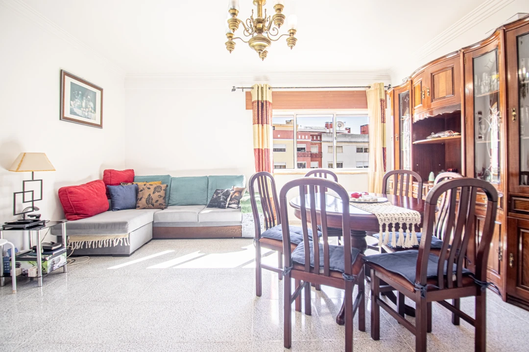 Apartamento T3 para Venda em Massamá e Monte Abraão Foto 11