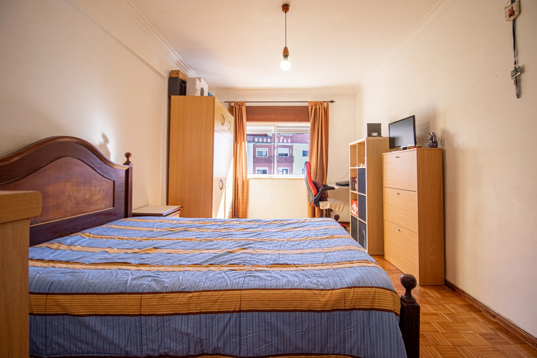 Apartamento T3 para Venda em Massamá e Monte Abraão Foto 25