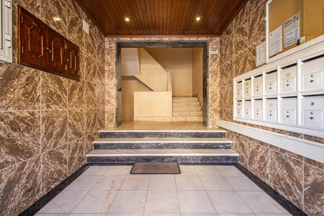 Apartamento T3 para Venda em Massamá e Monte Abraão Foto 3