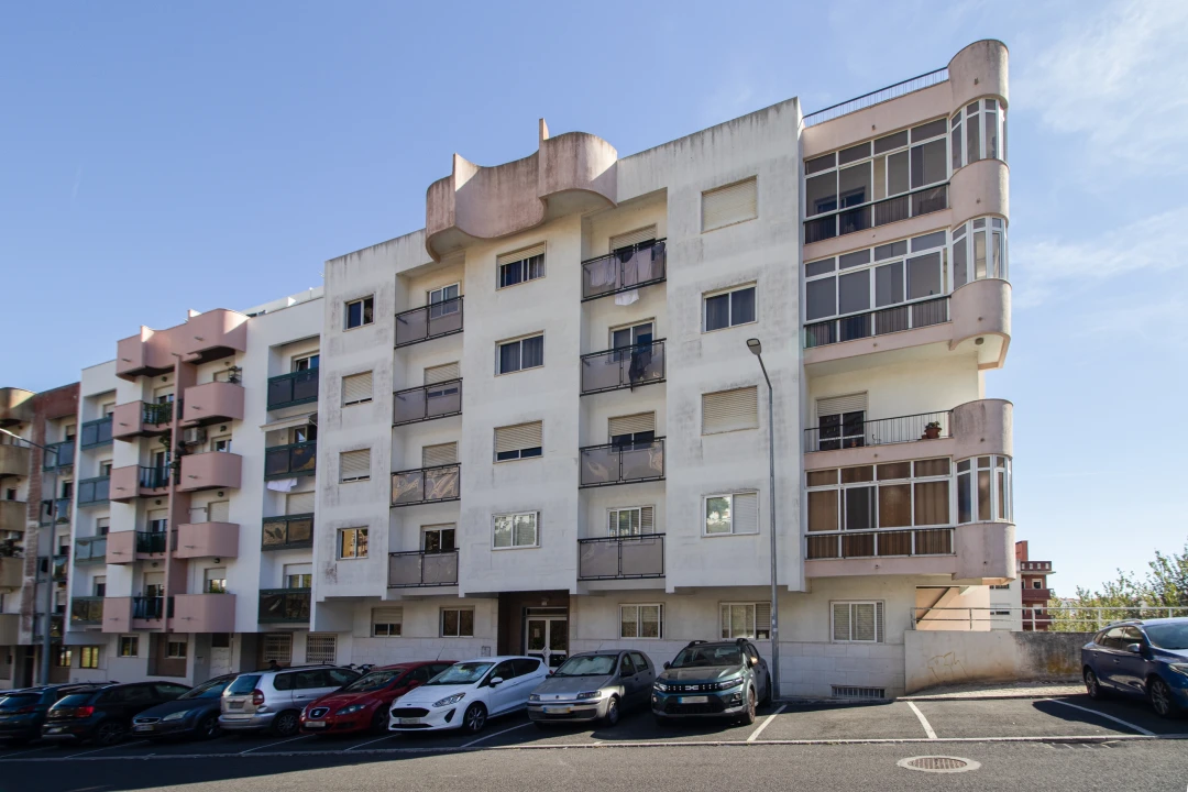 Apartamento T3 para Venda em Massamá e Monte Abraão Foto 2