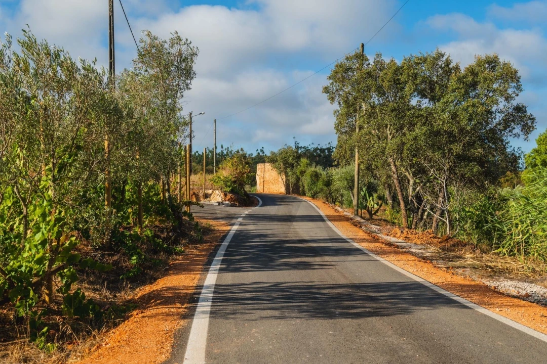 Terreno para Venda em Silves Foto 1