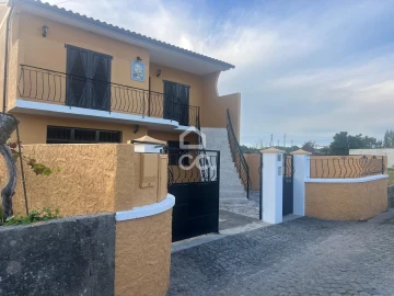 Moradia T3 para Venda em São Romão de Neiva