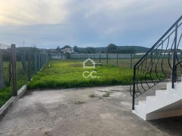 Moradia T3 para Venda em São Romão de Neiva