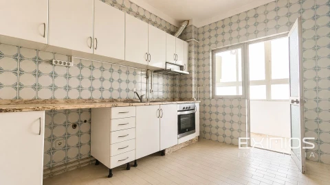 Apartamento T3 para Venda em Póvoa de Varzim, Beiriz e Argivai