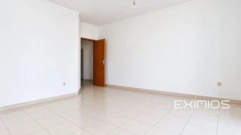 Apartamento T3 para Venda em Póvoa de Varzim, Beiriz e Argivai