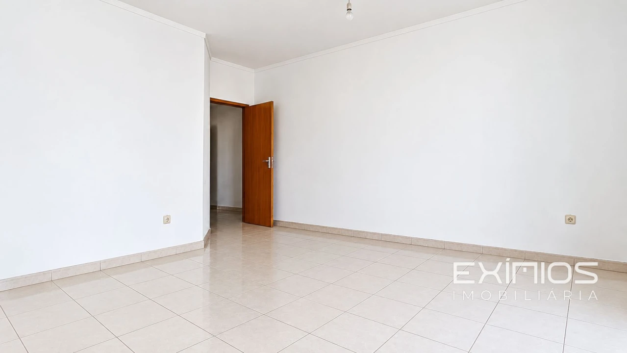 Apartamento T3 para Venda em Póvoa de Varzim, Beiriz e Argivai Foto 1