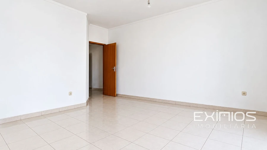 Apartamento T3 para Venda em Póvoa de Varzim, Beiriz e Argivai